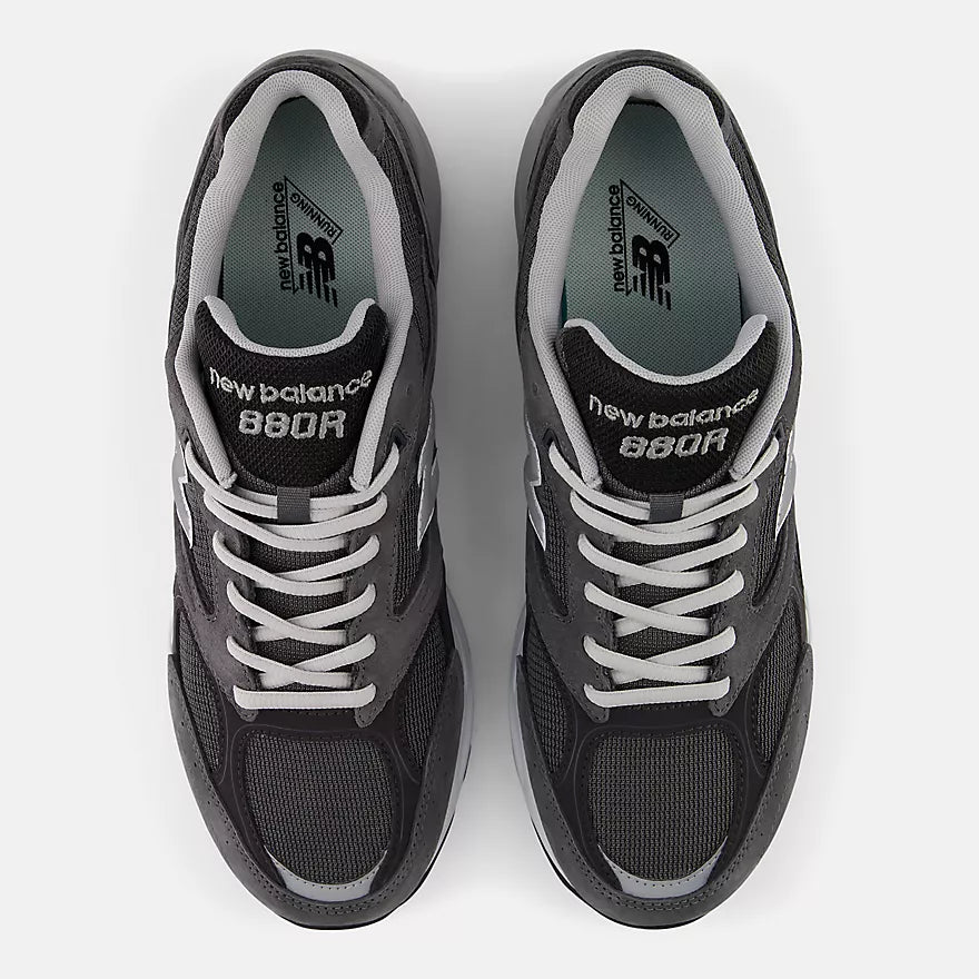 NEW BALANCE 880 Castlerock Black Cement