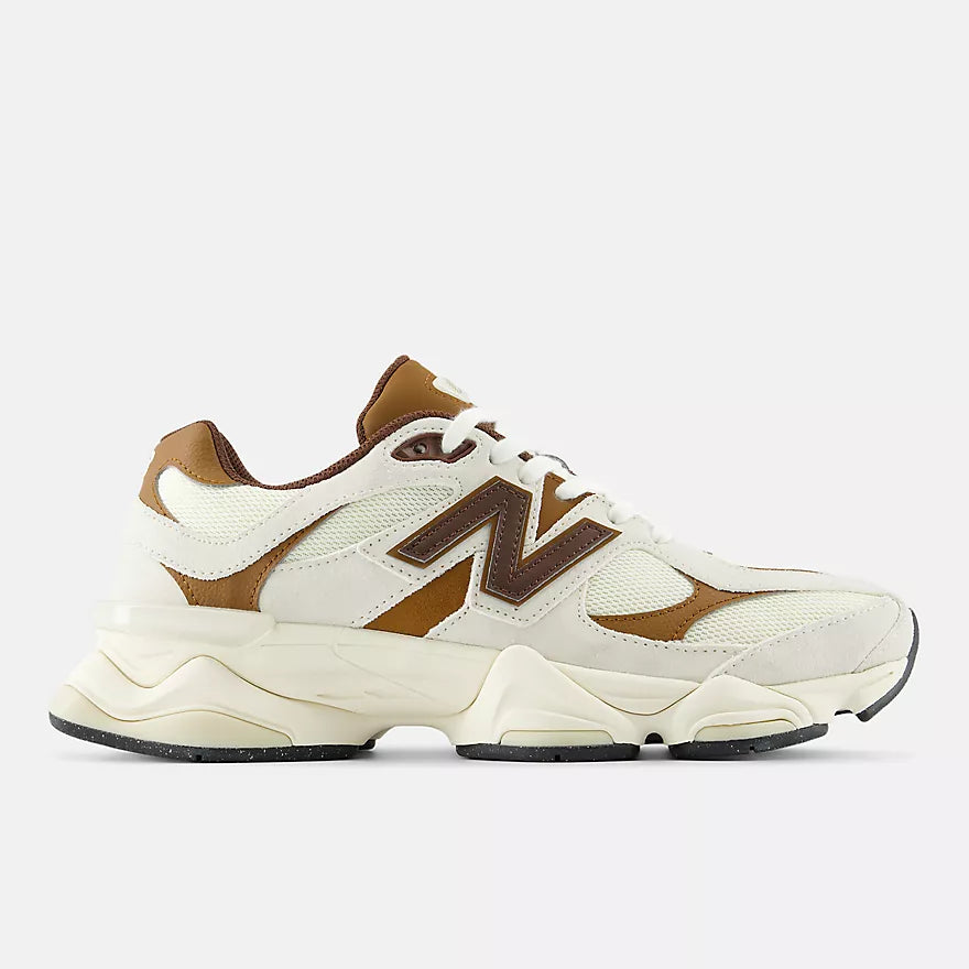 NEW BALANCE 9060 Breakfast Tea / Angora
